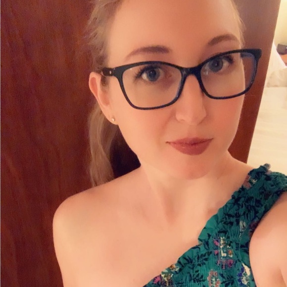 Meet your Posher, Ginger - Picture 2 of 2